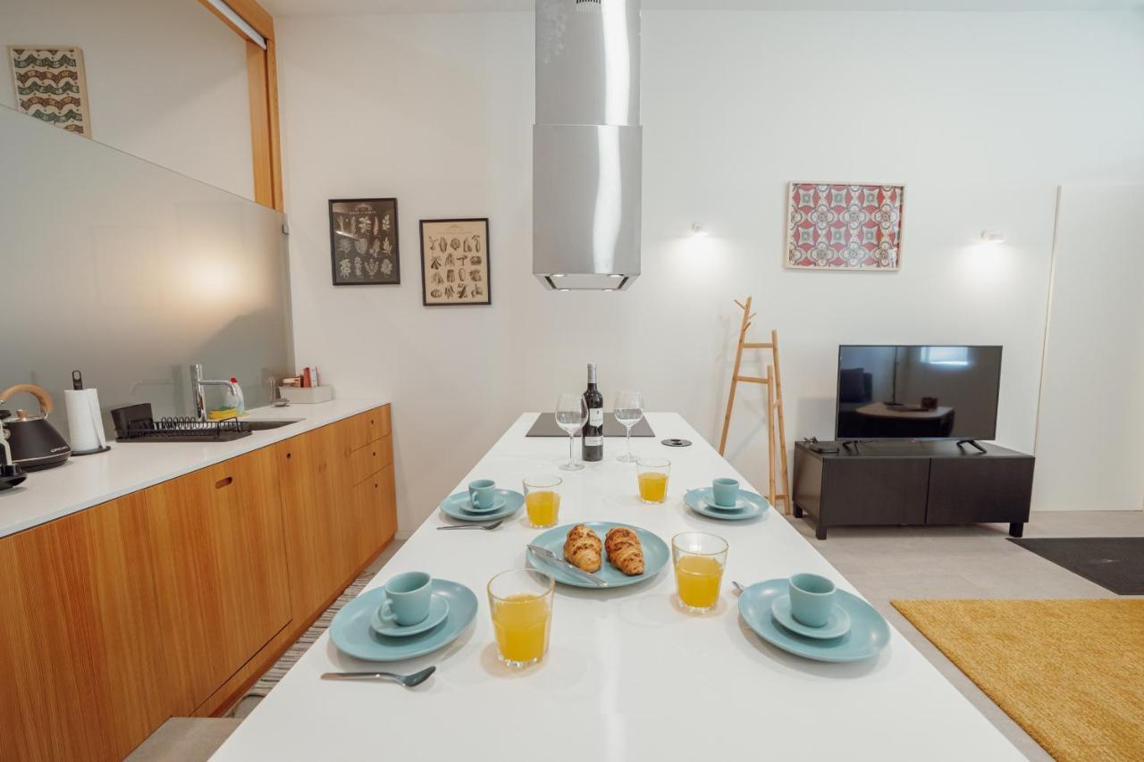 Riverside Loft By Homing Apartment Porto Luaran gambar